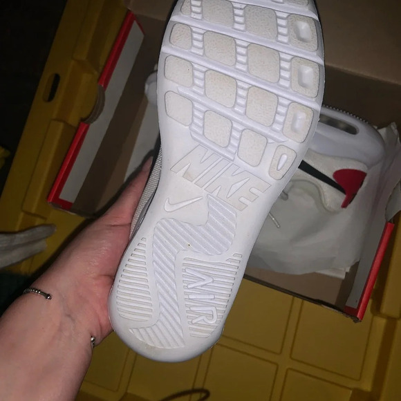 Nike air max oketo 5y boys fits women’s 6.5 $90 workout designer activewear - Picture 4 of 4